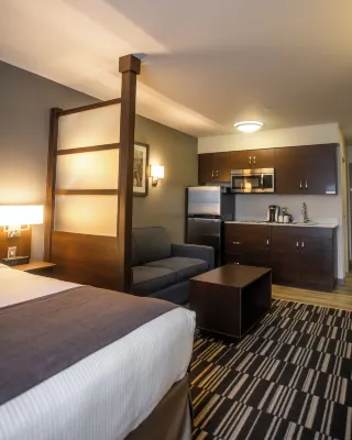 Microtel Inn & Suites by Wyndham Mont Tremblant Rooms Photos