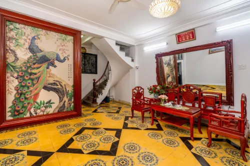 Evelyn Phong cách Đông Dương thanh lịch tại trung tâm Hà Nội Photos