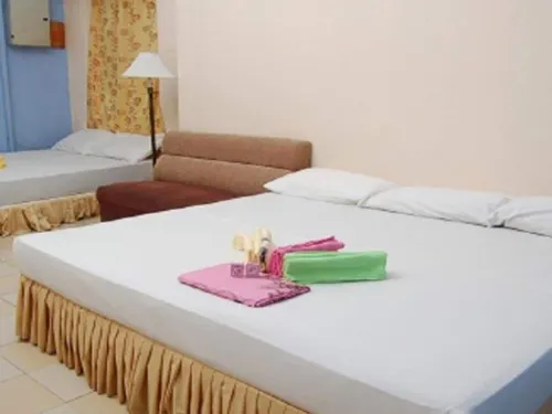Kawana Tourist Inn Kamar Photos