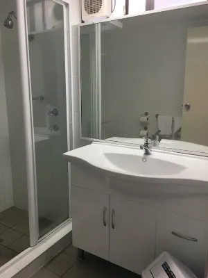 Waterview Gosford Motor Inn Rooms Photos