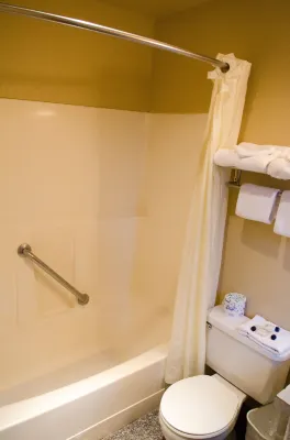 FairBridge Inn & Suites Chambres Photos