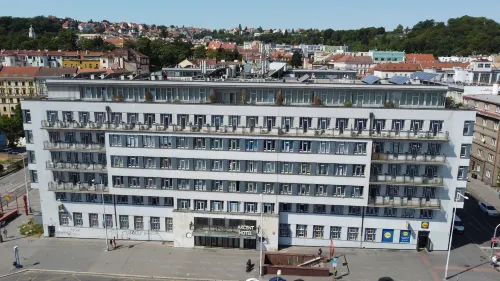 Akcent Hotel Extérieur Photos