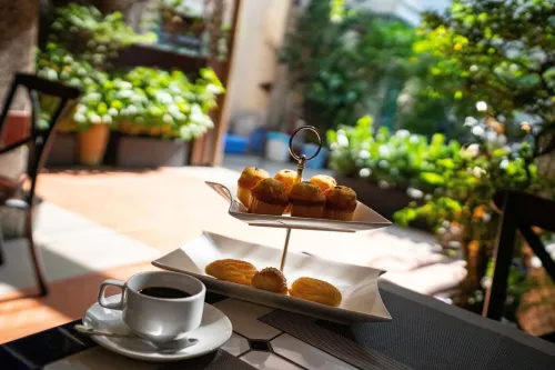Little Saigon Boutique Hotel Restauration Photos