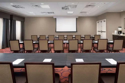 Hampton Inn & Suites by Hilton Phoenix Tempe Business Facilities Photos