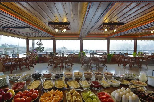 Safran Cave Hotel Restauration Photos