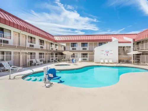 Super 8 Phoenix Metro North Leisure & Recreation Photos