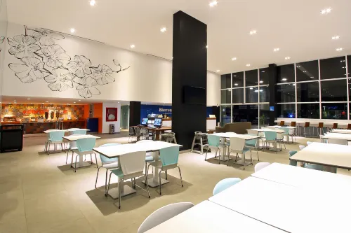 One Cuautitlan Dining Photos