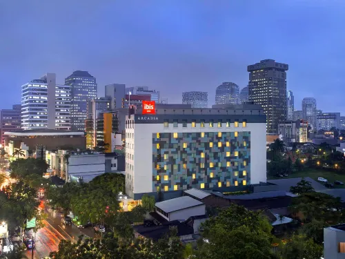 Horison Arcadia Wahid Hasyim Exterior Photos