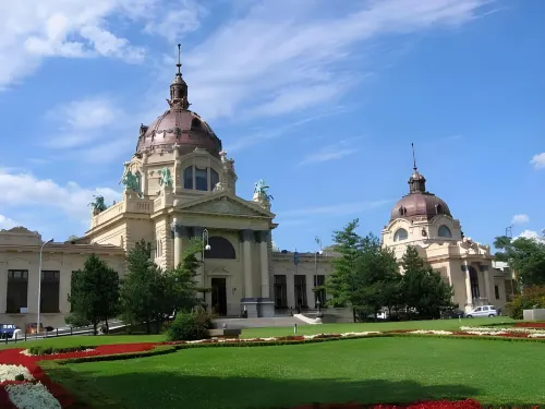 Silver Hotel Budapest City Center Рядом с отелем Photos