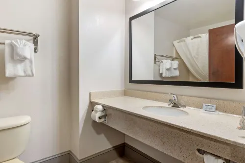 Best Western Magnolia Inn and Suites Rooms Photos