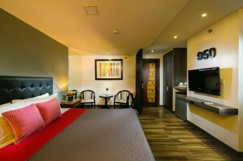 950 Condotel Featured Photos