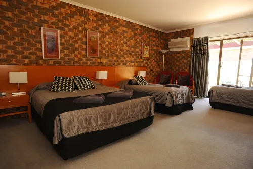 Horsham Mid City Court Motel Huoneet Photos