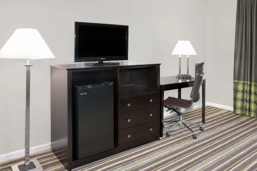 Super 8 by Wyndham Morton Grove/Chicago Rooms Photos
