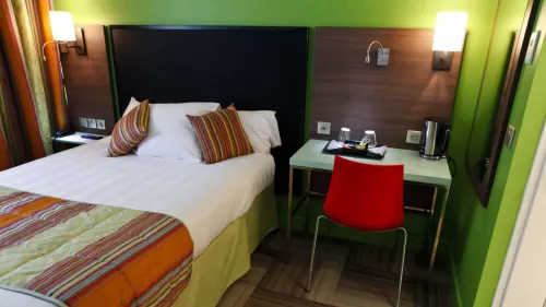 Kyriad Lyon Sud - Sainte Foy Rooms Photos