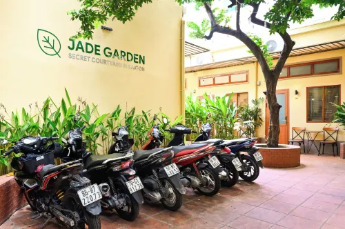 Jade Garden - Secret Courtyard in Saigon Public Areas Photos