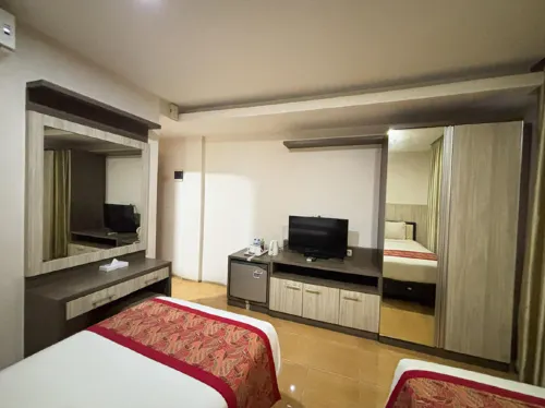 GRANT HOTEL KOTA SUBANG Kamar Photos