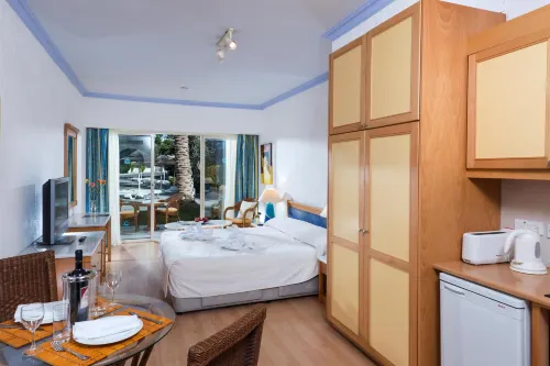 Paphos Gardens Holiday Resort Номера Photos
