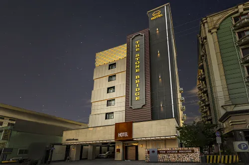 The Stone Bridge Hotel Sasang Exterior Photos
