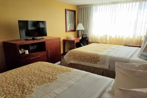 Days Inn by Wyndham Windsor Locks / Bradley Intl Airport Rooms Photos