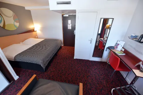 Kyriad Dijon - Gare Rooms Photos