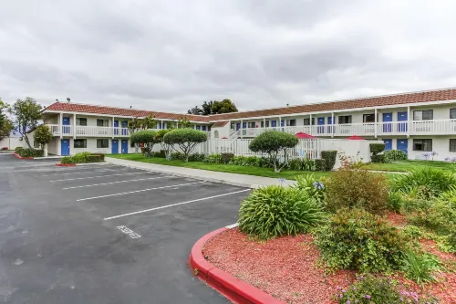 Motel 6 Salinas, CA - North Monterey Area Espaces publics Photos