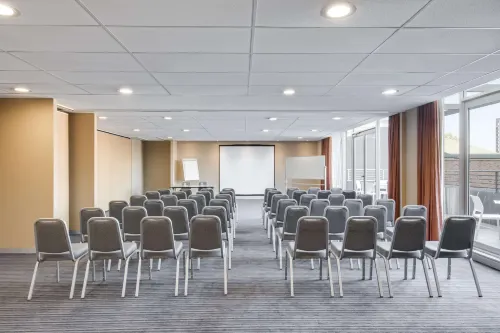 Adina Apartment Hotel Wollongong Business Facilities Photos