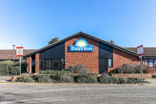 Days Inn by Wyndham Gretna Green M74 Exterior Photos