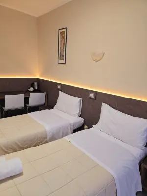 Hotel Romano Rooms Photos