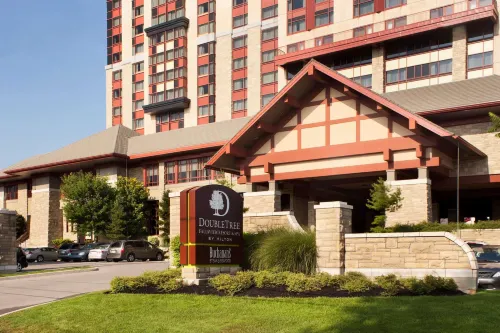 DoubleTree Fallsview Resort & Spa by Hilton - Niagara Falls Exterior Photos