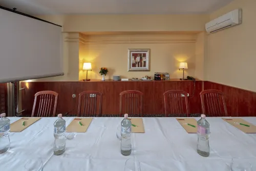 Hotel Charles Business Photos