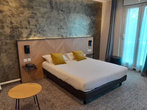 Brit Hotel Privilège le Royal - Centre Gare Camere Photos