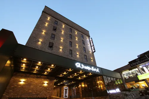 SR Design Hotel Exterior Photos