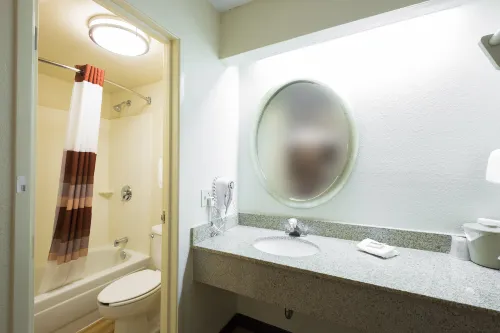 Red Roof Inn Boston - Southborough/ Worcester Zimmer Photos