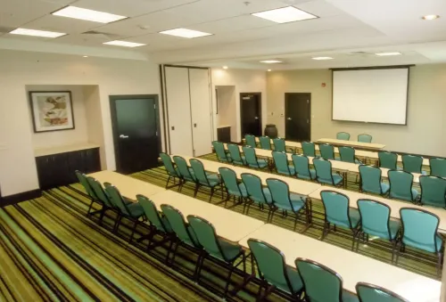 Hampton Inn Hickory Business Facilities Photos