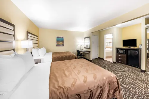 Quality Inn & Suites Capitola by the Sea Chambres Photos