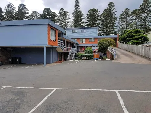Mahogany Motel Exterior Photos