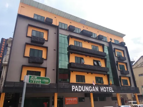 Padungan Hotel Extérieur Photos