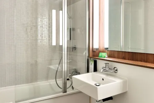 Campanile Villennes-Sur-Seine - Poissy - Hôtel rénové en 2024 Chambres Photos