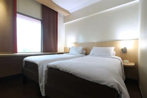 Tamarin Hotel Jakarta Manage by Vib Hospitality Management Kamar Photos