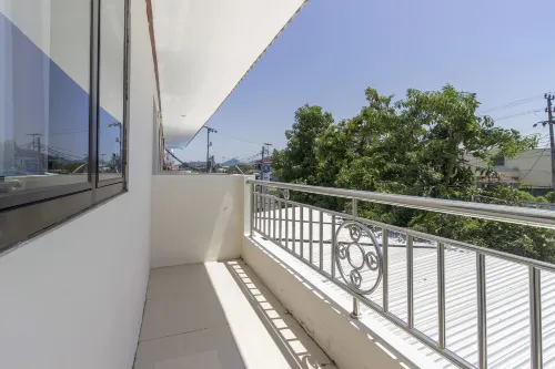 RedDoorz Near Sam Ratulangi Airport Manado Chambres Photos