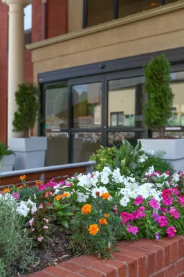 Holiday Inn Express & Suites Atlanta-Emory University Area Photos