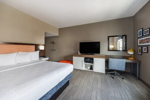 Hampton Inn and Suites by Hilton Logan Rooms Photos
