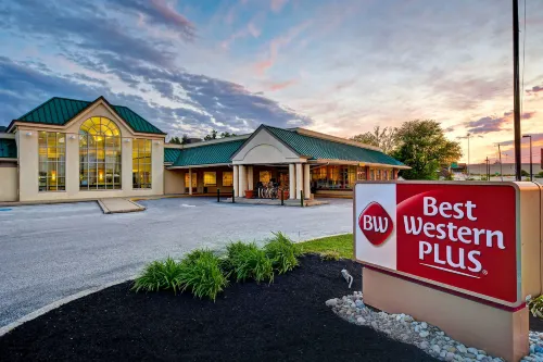 Best Western Plus the Inn at King of Prussia Exterior Photos
