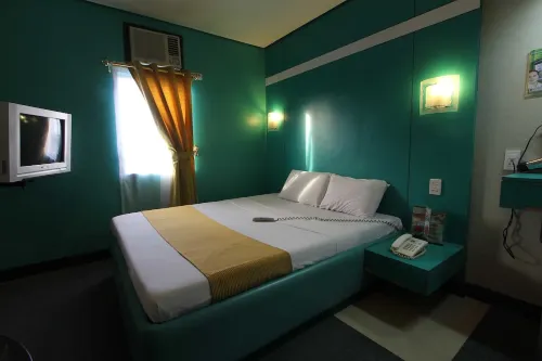 Eurotel Las Pinas Zimmer Photos