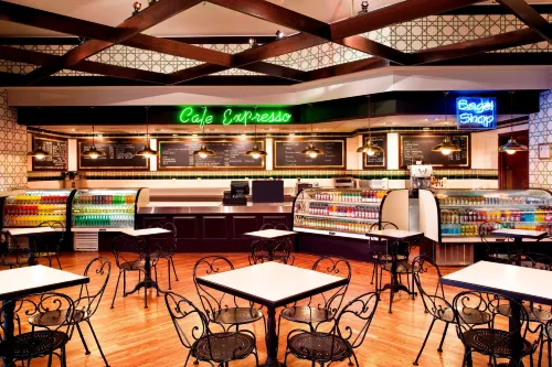 Sheraton Greensboro at Four Seasons Restauration Photos