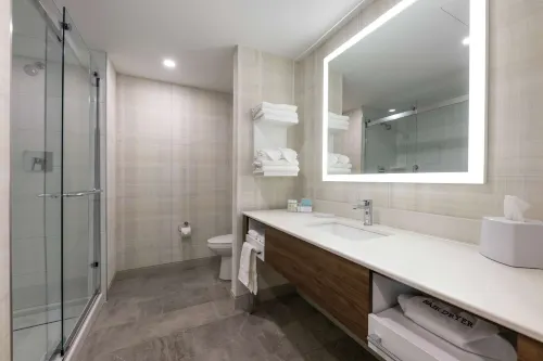 Hampton Inn & Suites by Hilton Charlottetown, PEI Huoneet Photos