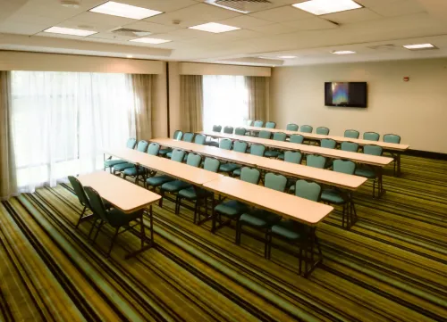 Hampton Inn Hickory Business Facilities Photos