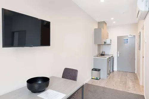 Ramada Suites by Wyndham, Victoria Street West Rooms Photos