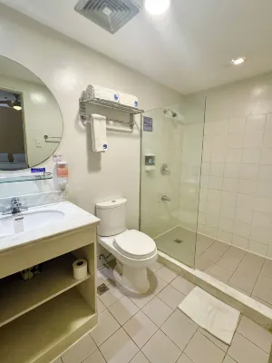 The Clipper House in Poblacion Makati Kamar Photos