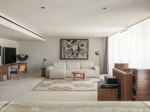 Oku Ibiza Photos